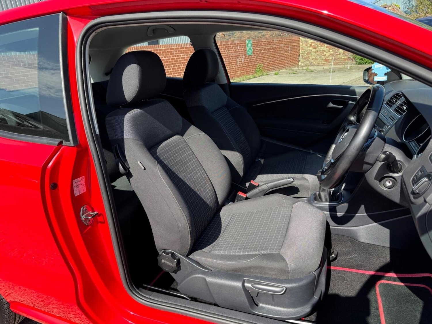 Used Volkswagen Polo 2014 for sale - 76793375: Photo 9