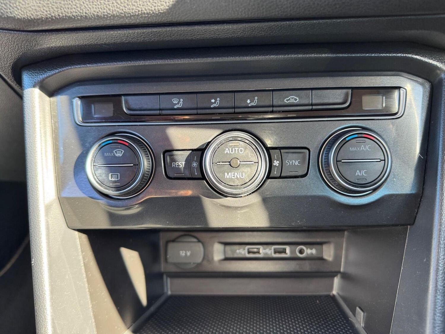 Used Volkswagen Tiguan 2018 for sale - 75789308: Photo 29