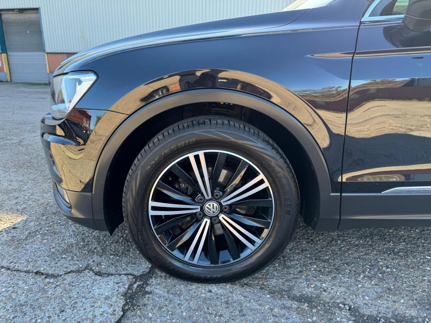 Used Volkswagen Tiguan 2018 for sale - 75789308: Photo 45