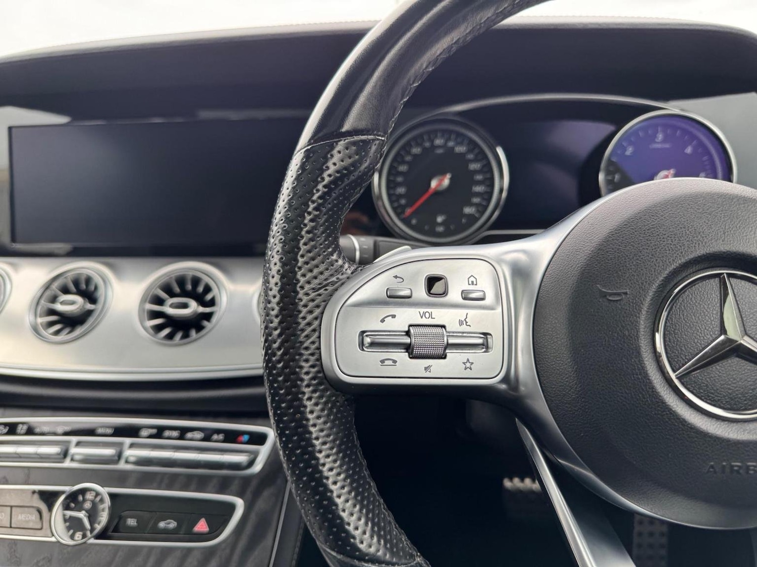 Used Mercedes-Benz E Class 2018 for sale - 76583331: Photo 15