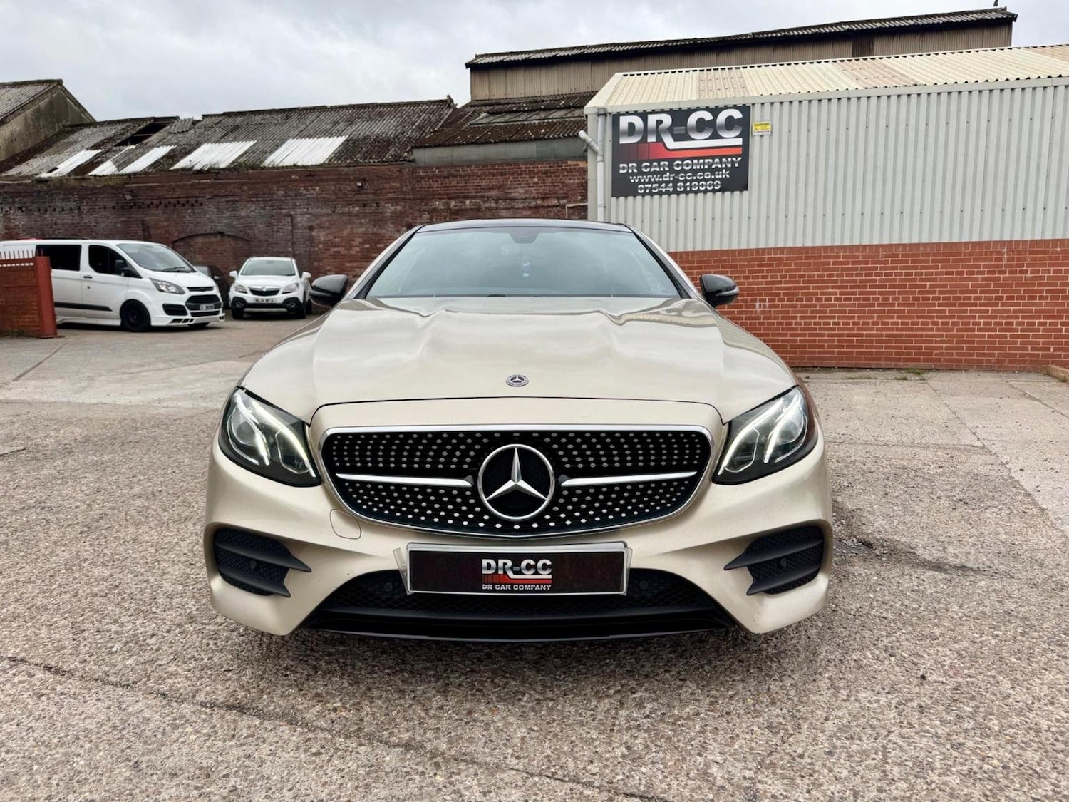 Used Mercedes-Benz E Class 2018 for sale - 76583331: Photo 2