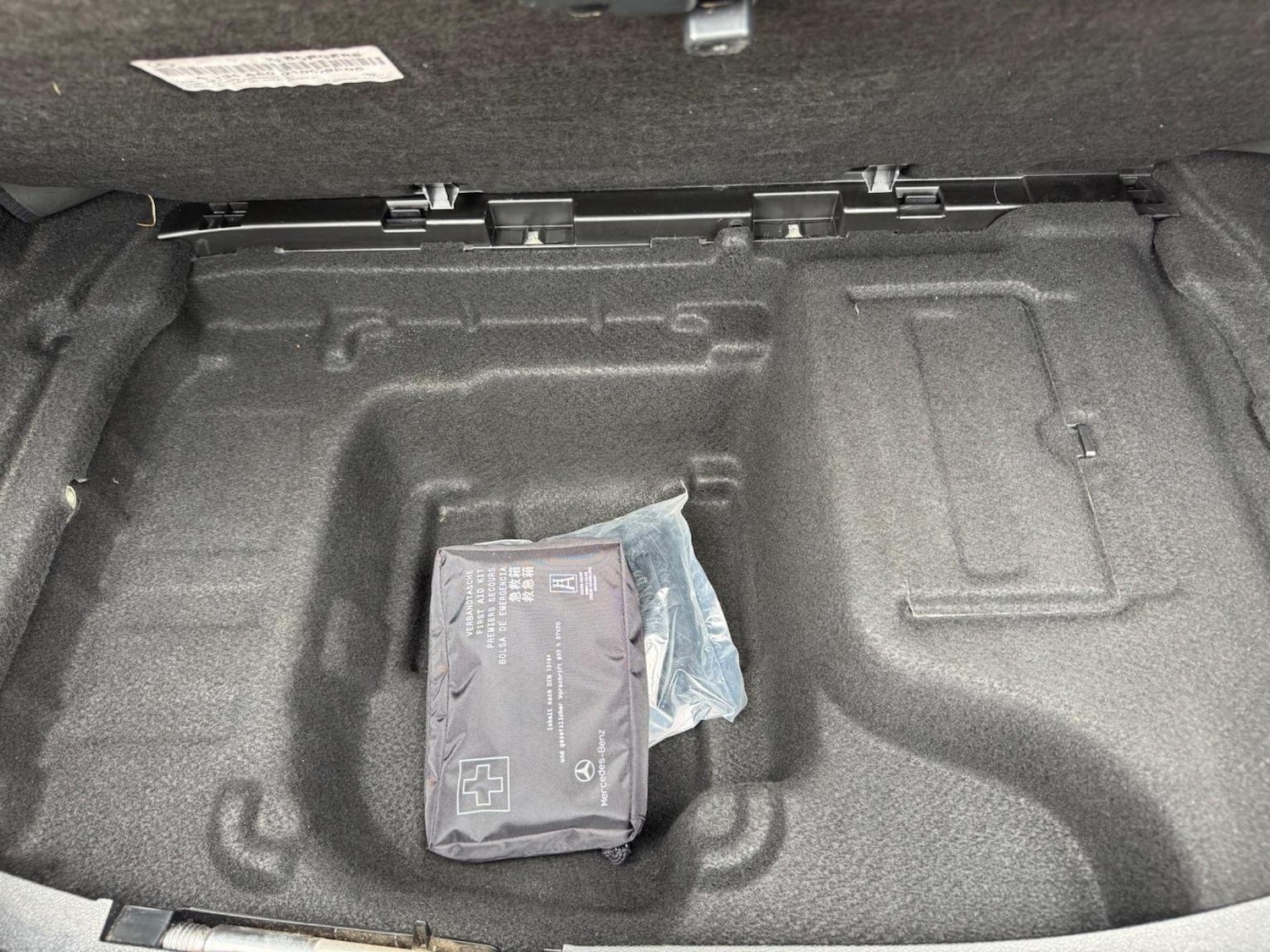 Used Mercedes-Benz E Class 2018 for sale - 76583331: Photo 46