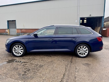 Used Skoda Superb 2017 for sale - 78553210: Photo