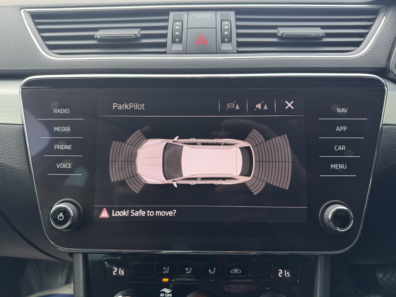 Used Skoda Superb 2017 for sale - 77220502: Photo 28