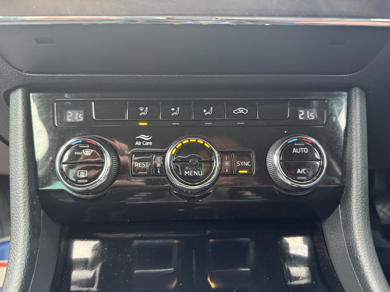 Used Skoda Superb 2017 for sale - 77220502: Photo 30