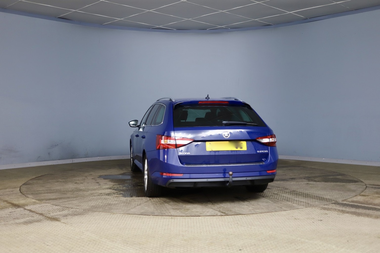 Used Skoda Superb 2017 for sale - 77220502: Photo 4