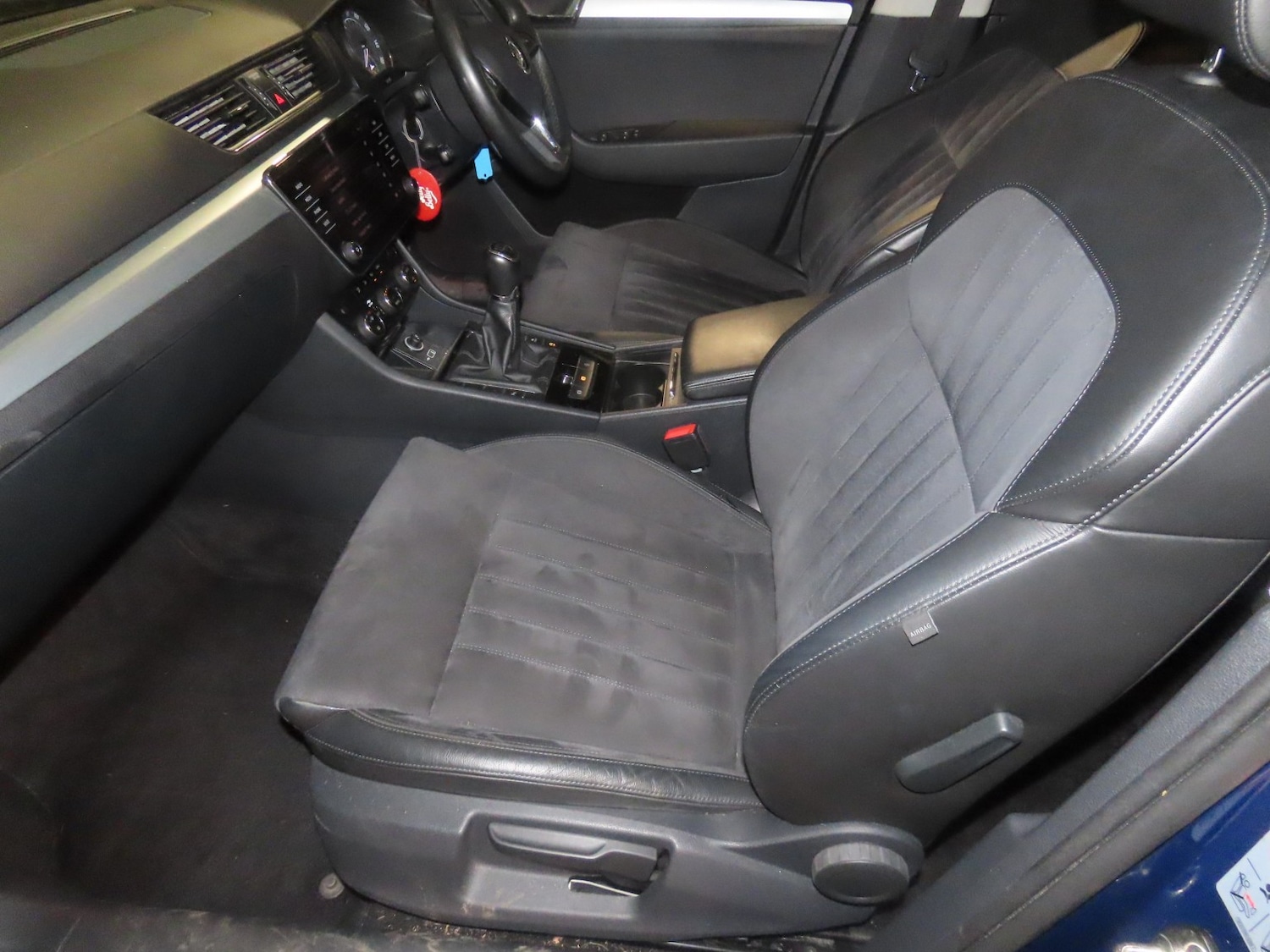 Used Skoda Superb 2017 for sale - 77220502: Photo 9