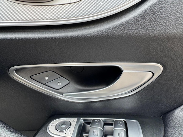 Used Mercedes-Benz E Class 2018 for sale - 75779428: Photo 36