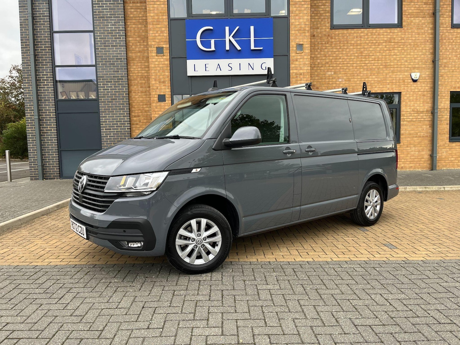 Used Volkswagen Transporter 2022 for sale - 76336068: Photo 1