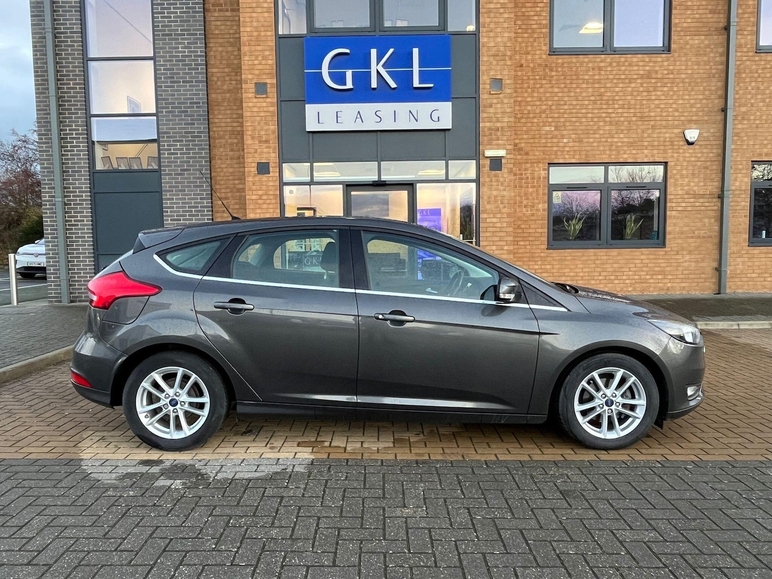 Used Ford Focus 2017 for sale - 76619873: Photo 11