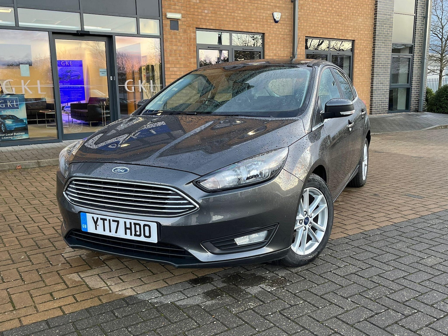 Used Ford Focus 2017 for sale - 76619873: Photo 2