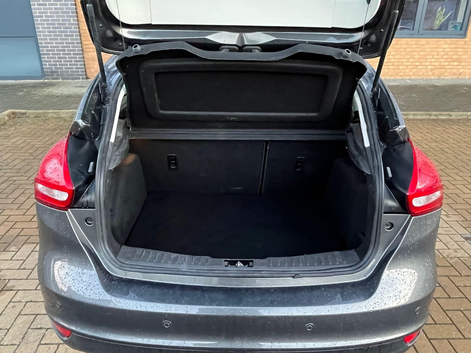 Used Ford Focus 2017 for sale - 76619873: Photo 8