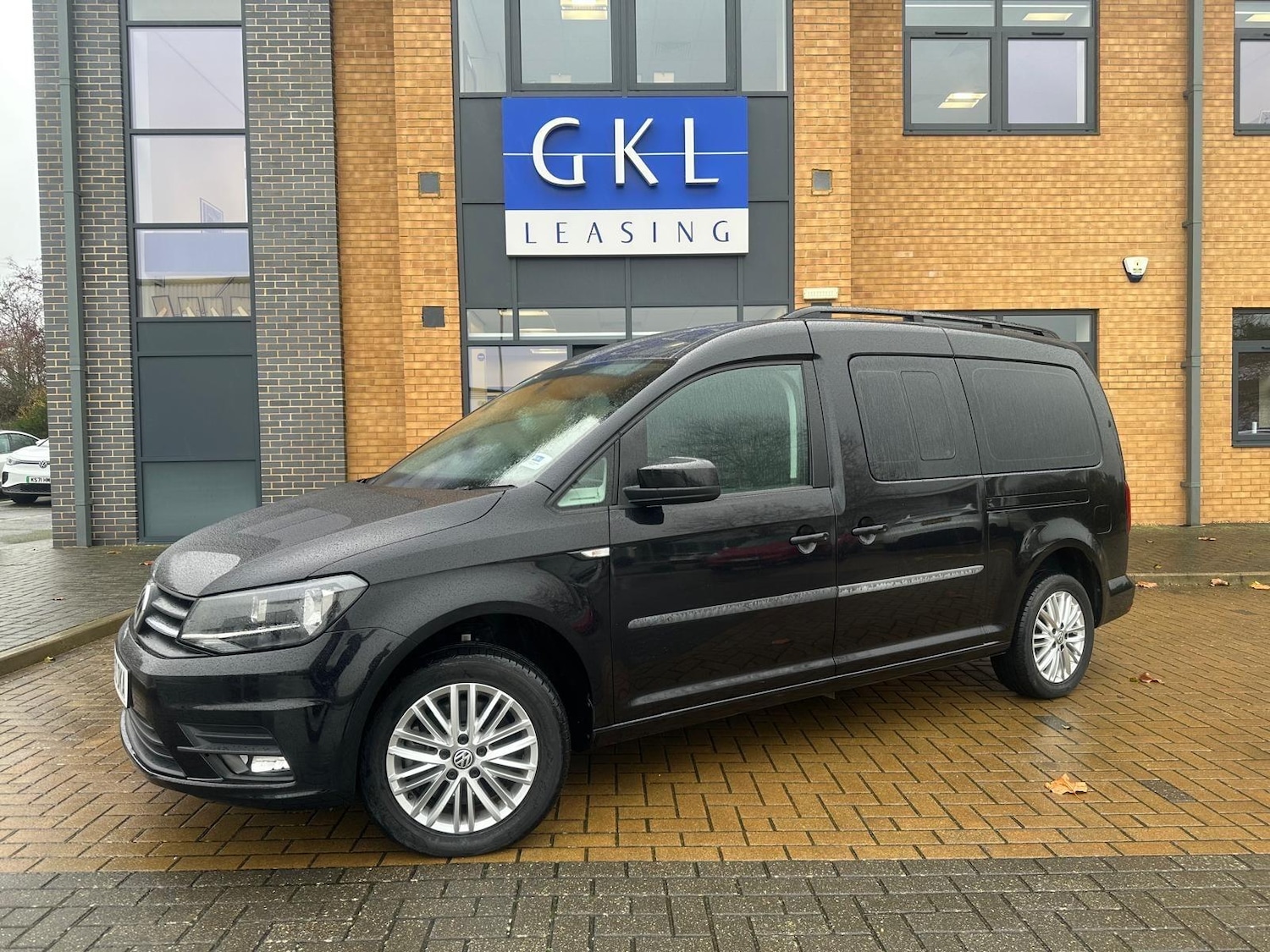Used Volkswagen Caddy Maxi Life 2020 for sale - 76824263: Photo 1