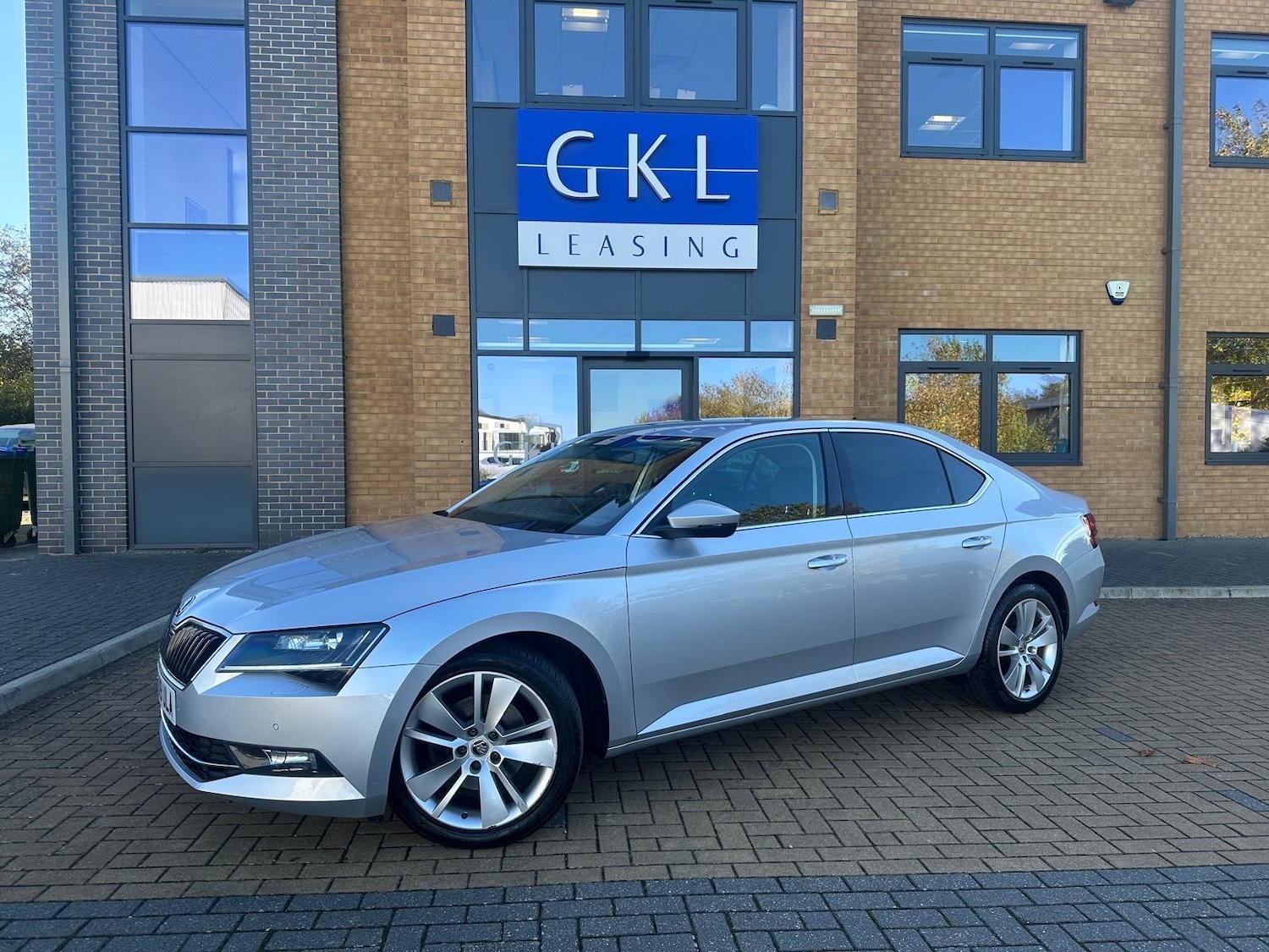 Used Skoda Superb 2019 for sale - 76370478: Photo 1