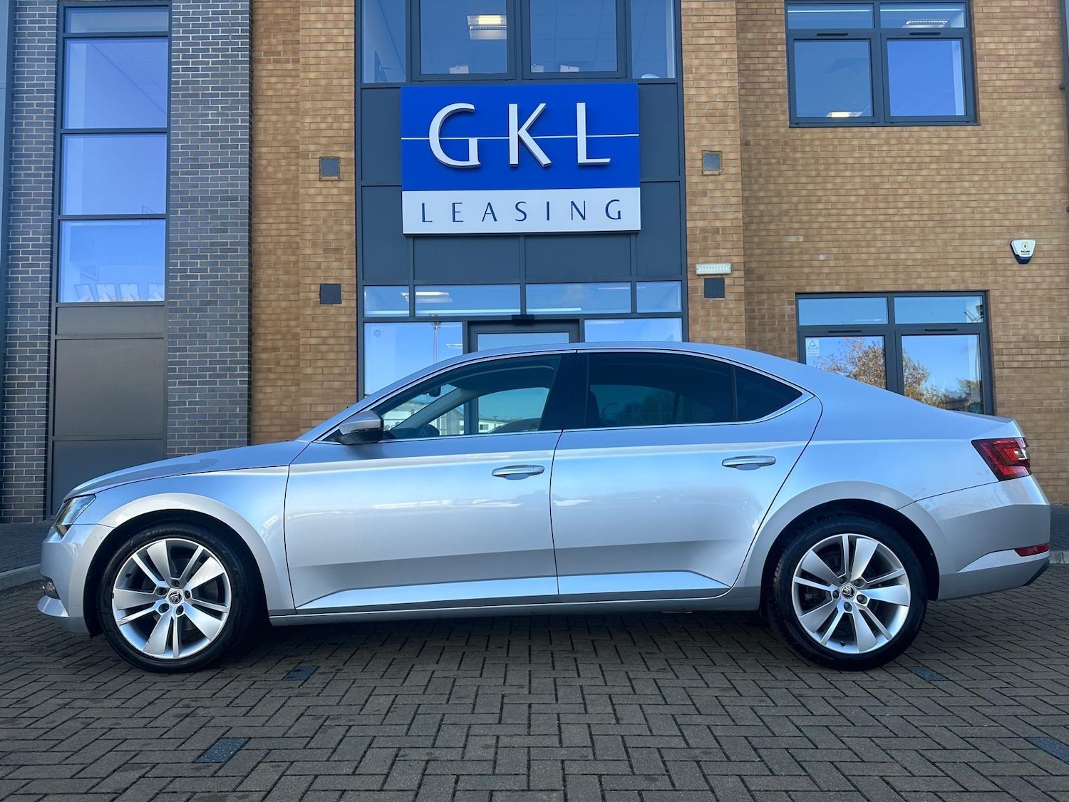 Used Skoda Superb 2019 for sale - 76370478: Photo 6