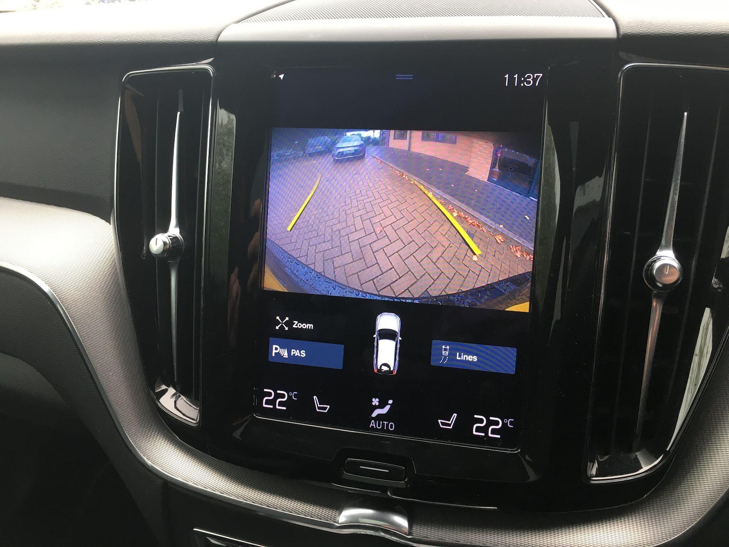 Used Volvo XC60 2021 for sale - 76361379: Photo 16
