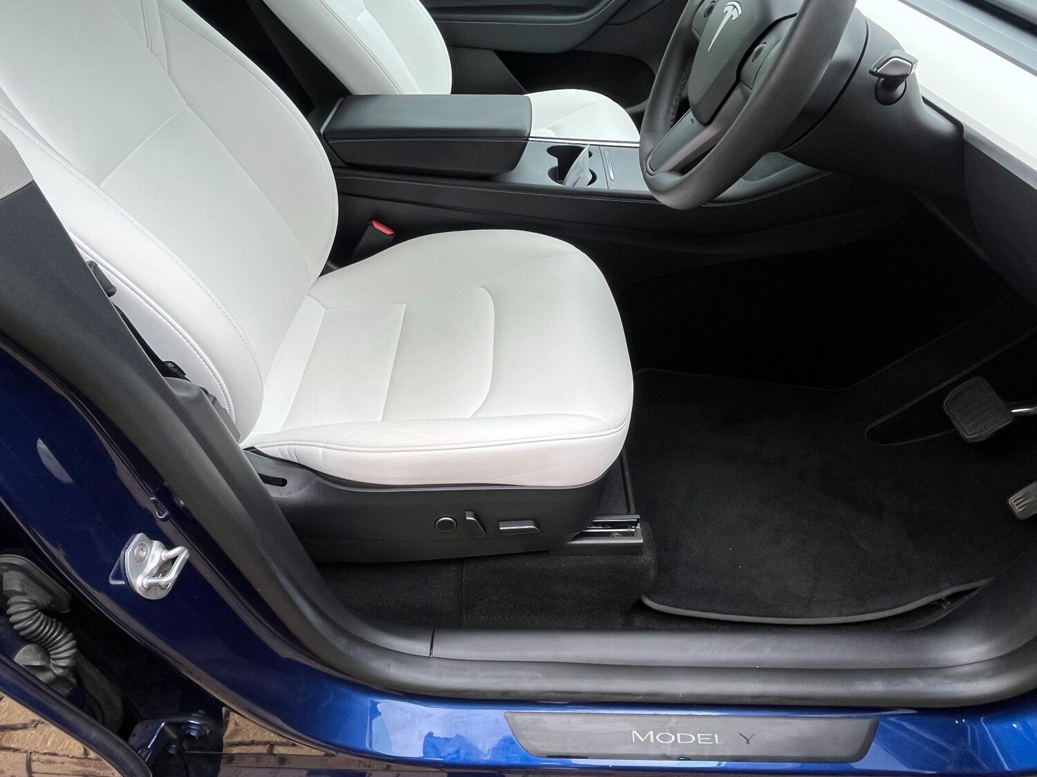 Used Tesla Model Y 2023 for sale - 76585463: Photo 24