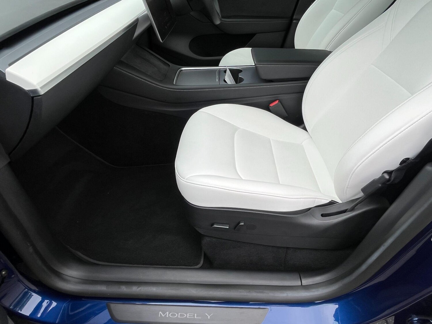 Used Tesla Model Y 2023 for sale - 76585463: Photo 32