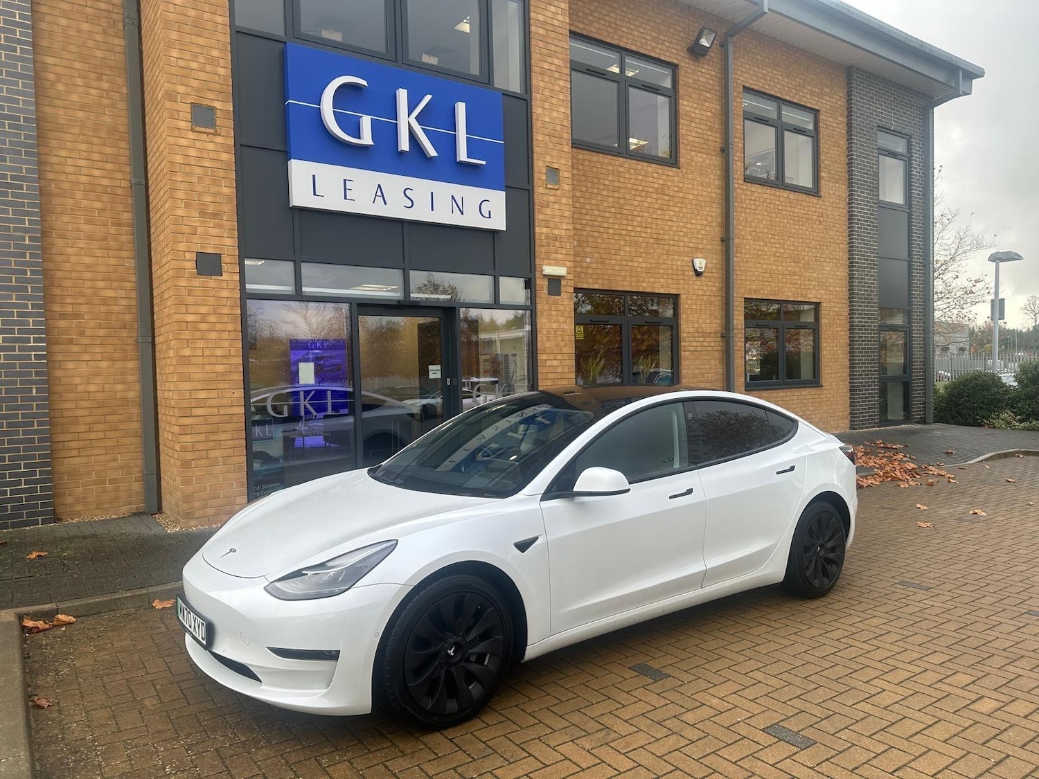 Used Tesla Model 3 2020 for sale - 76512433: Photo 2