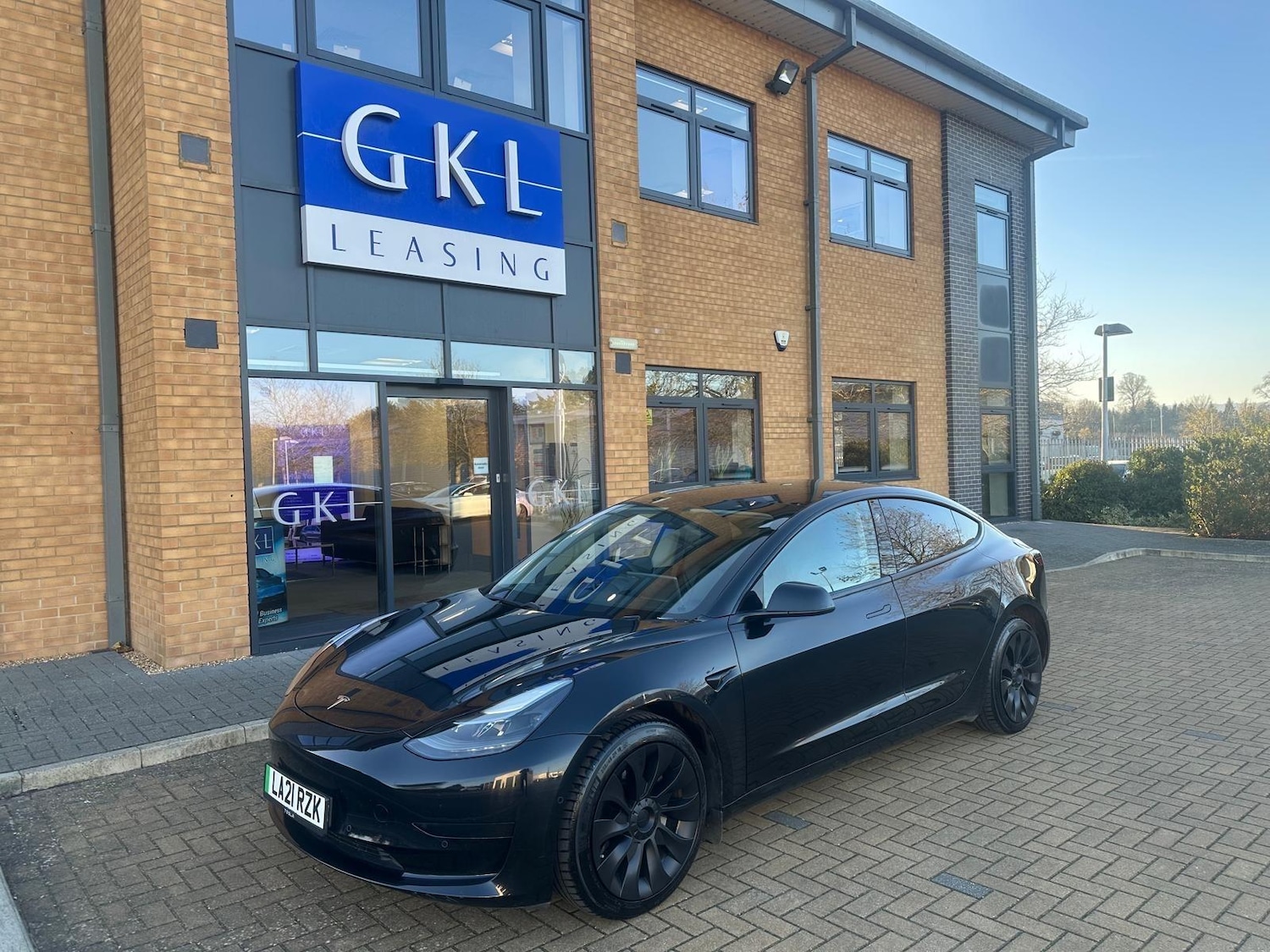 Used Tesla Model 3 2021 for sale - 76657308: Photo 4