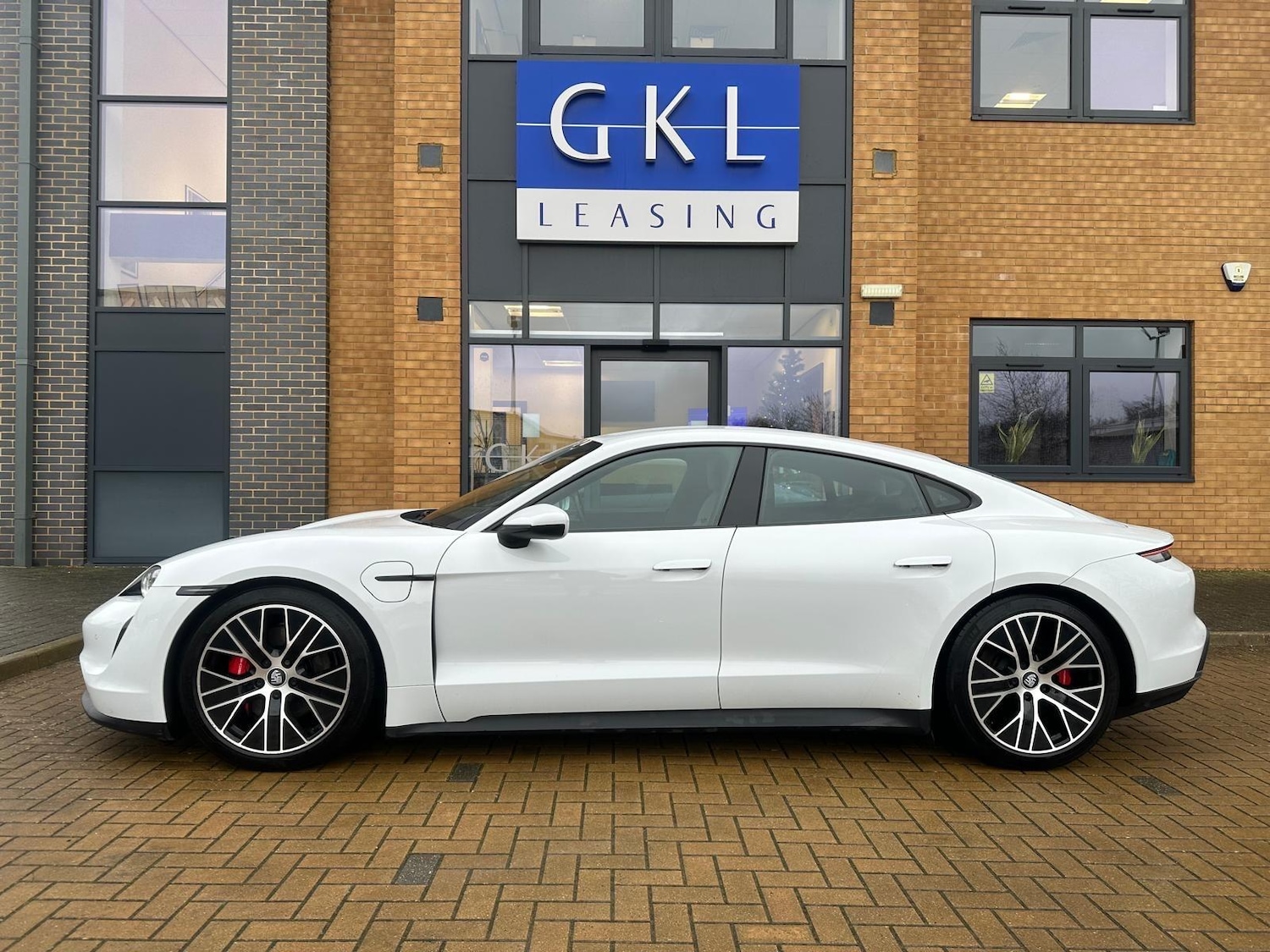 Used Porsche Taycan 2021 for sale - 76964348: Photo 7