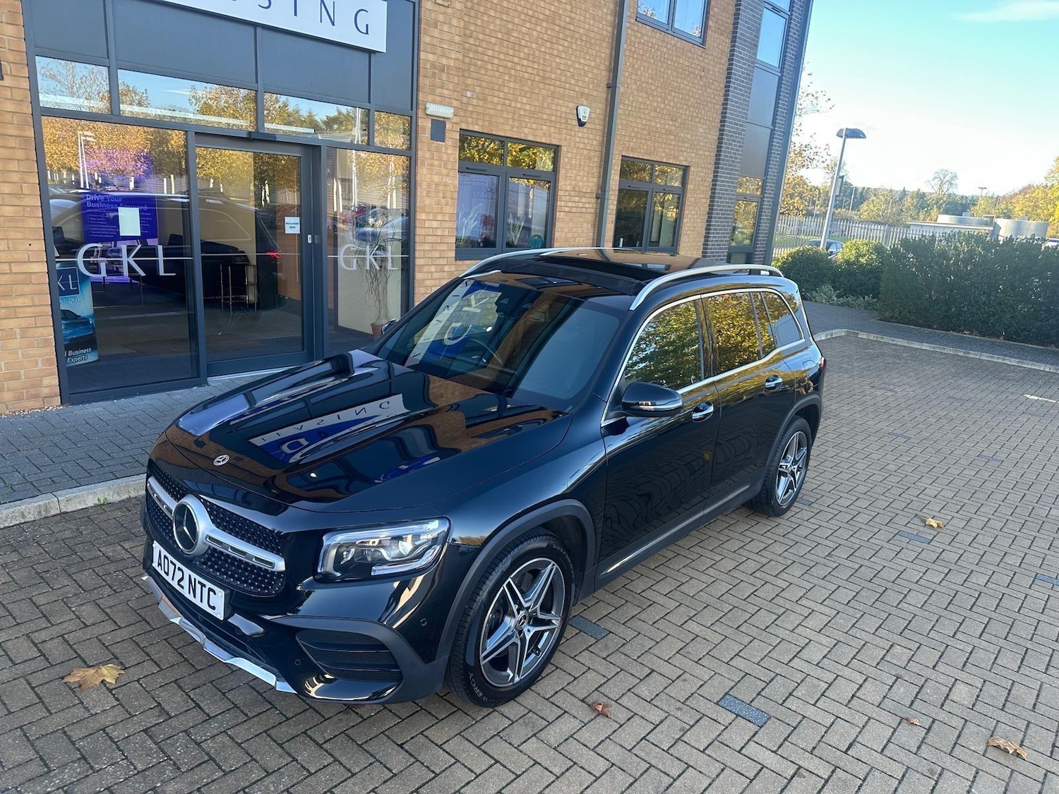 Used Mercedes-Benz GLB 2022 for sale - 76371030: Photo 2