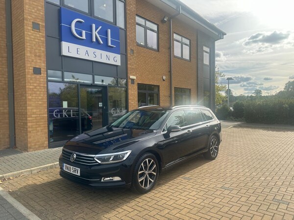 Used Volkswagen Passat 2018 for sale - 76336840: Photo 2