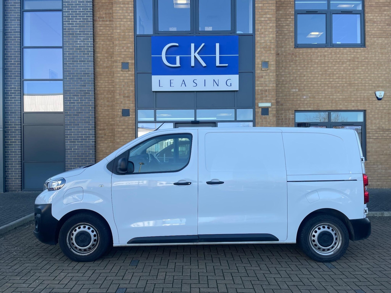 Used Peugeot e-Expert for sale - 77016977: Photo 2