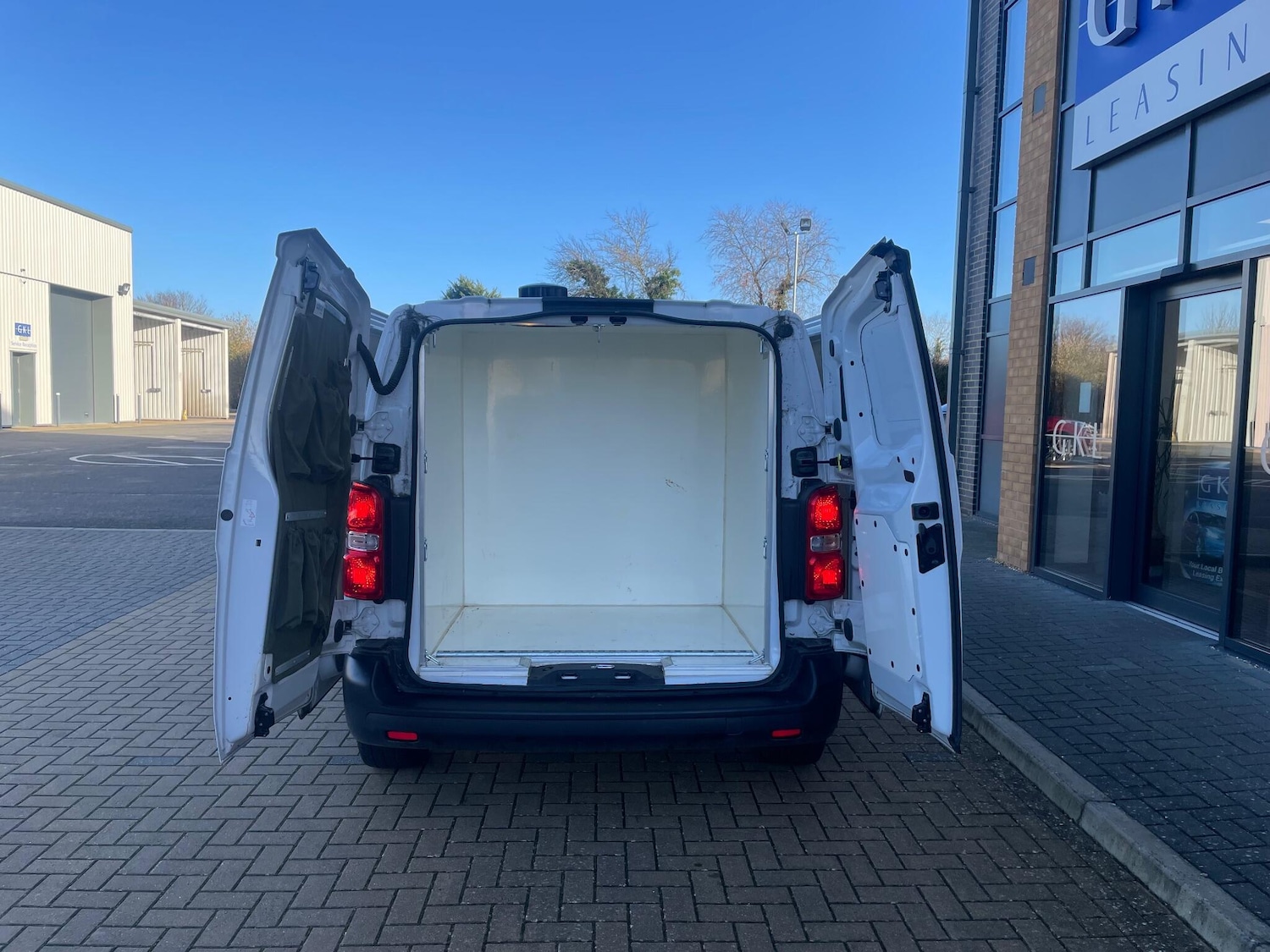 Used Peugeot e-Expert for sale - 77016977: Photo 9