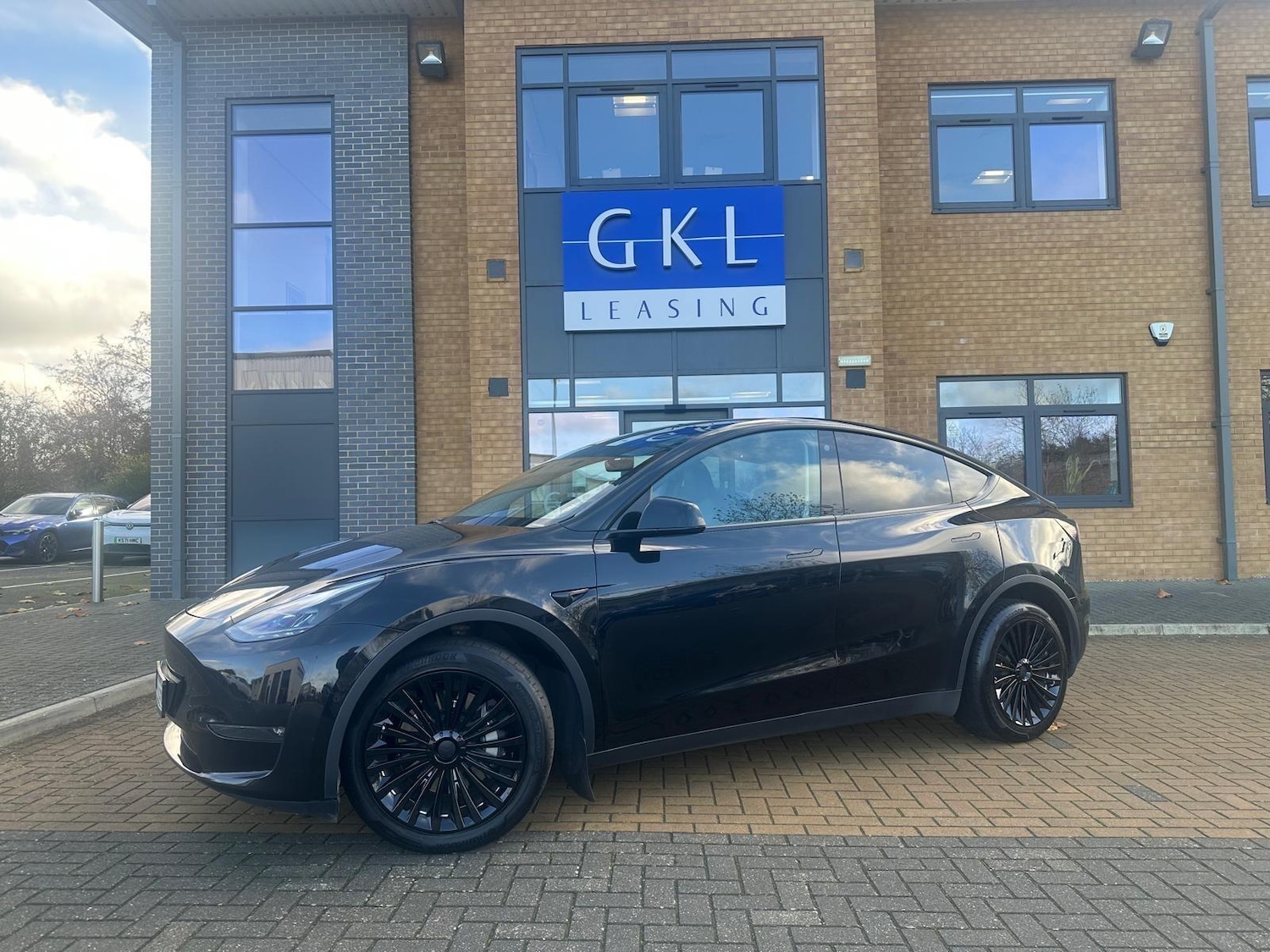 Used Tesla Model Y 2022 for sale - 76572506: Photo 2