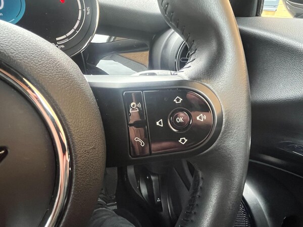 Used MINI Hatch 2021 for sale - 76336277: Photo 32
