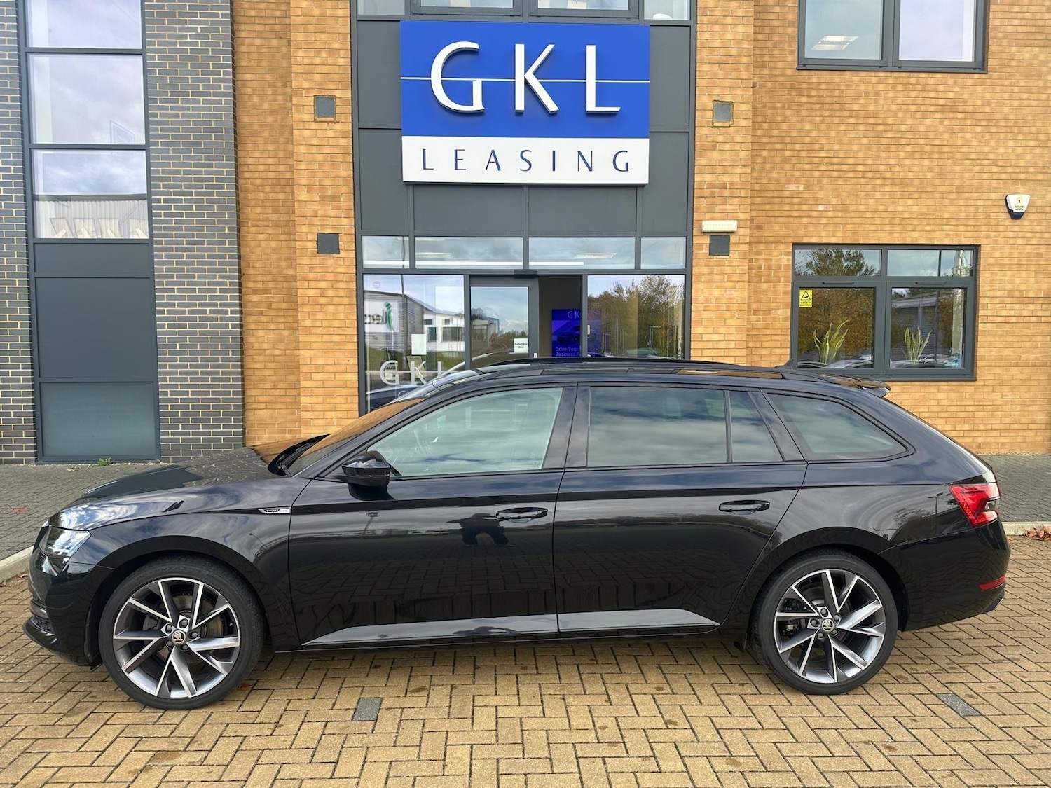 Used Skoda Superb 2021 for sale - 76348719: Photo 5