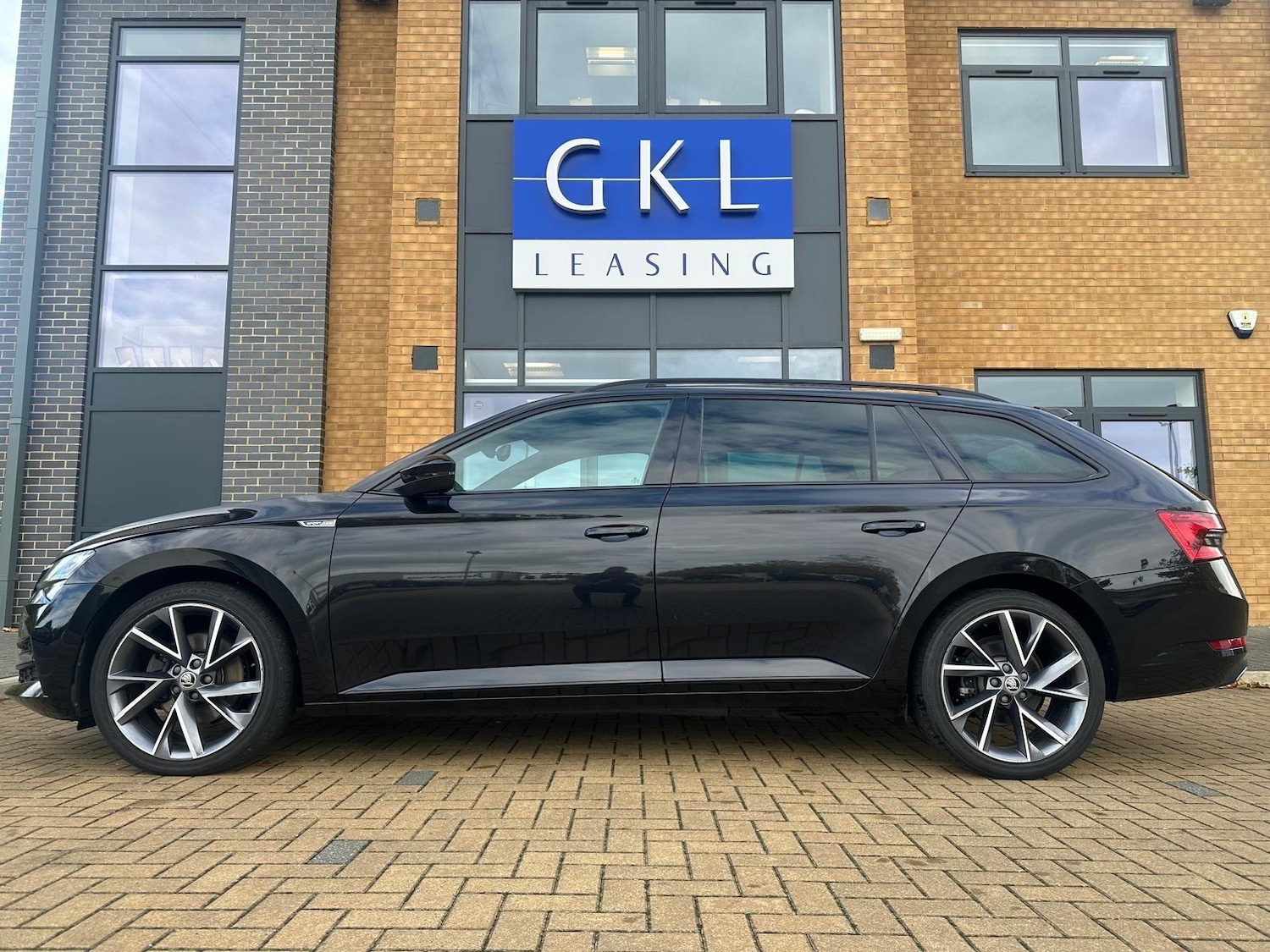 Used Skoda Superb 2021 for sale - 76348719: Photo 6