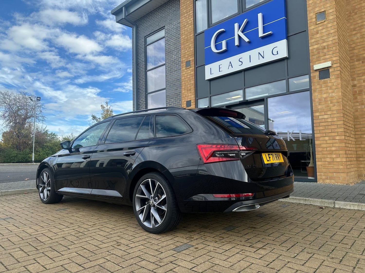 Used Skoda Superb 2021 for sale - 76348719: Photo 9