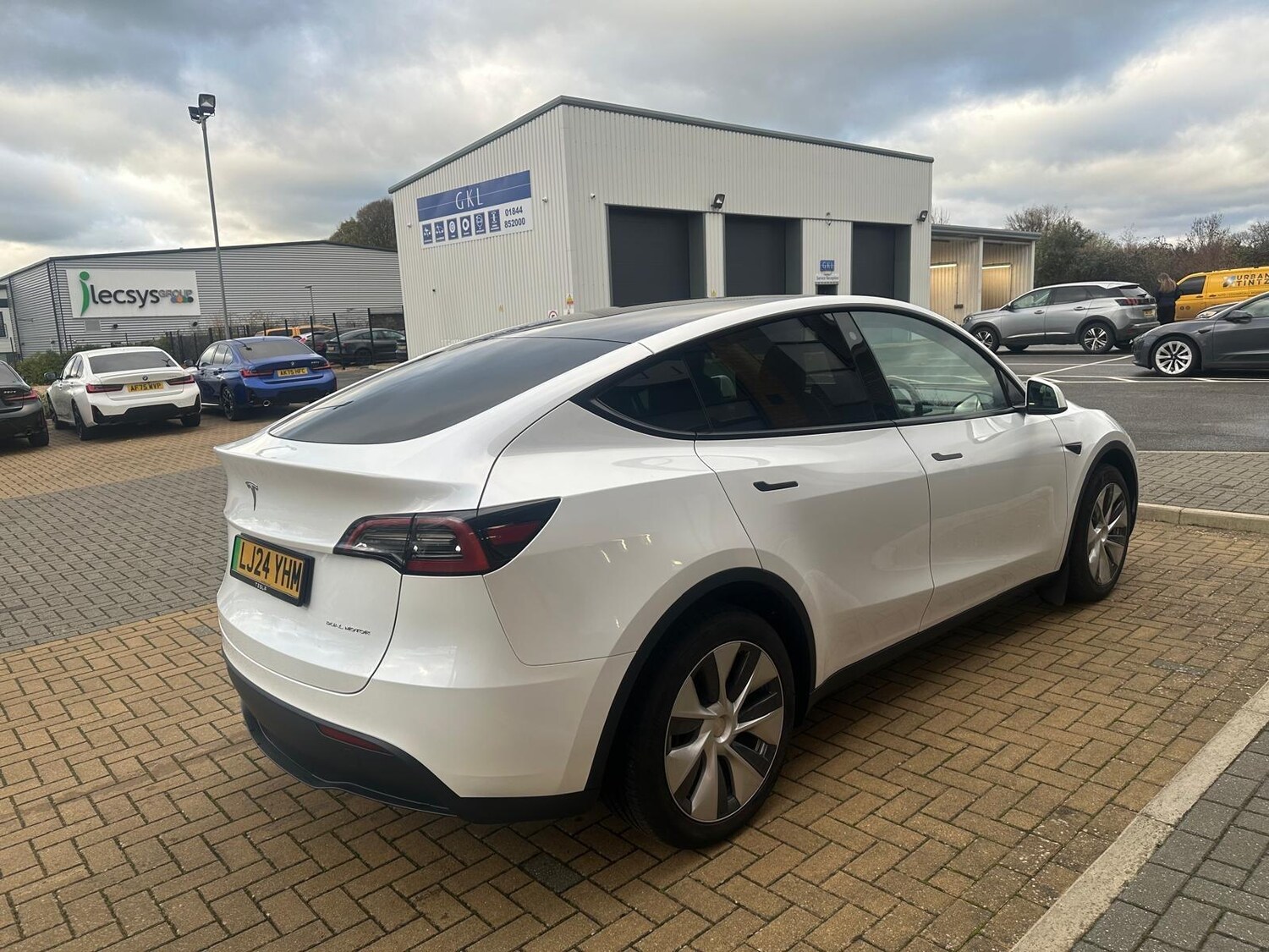 Used Tesla Model Y for sale - 76632955: Photo 10