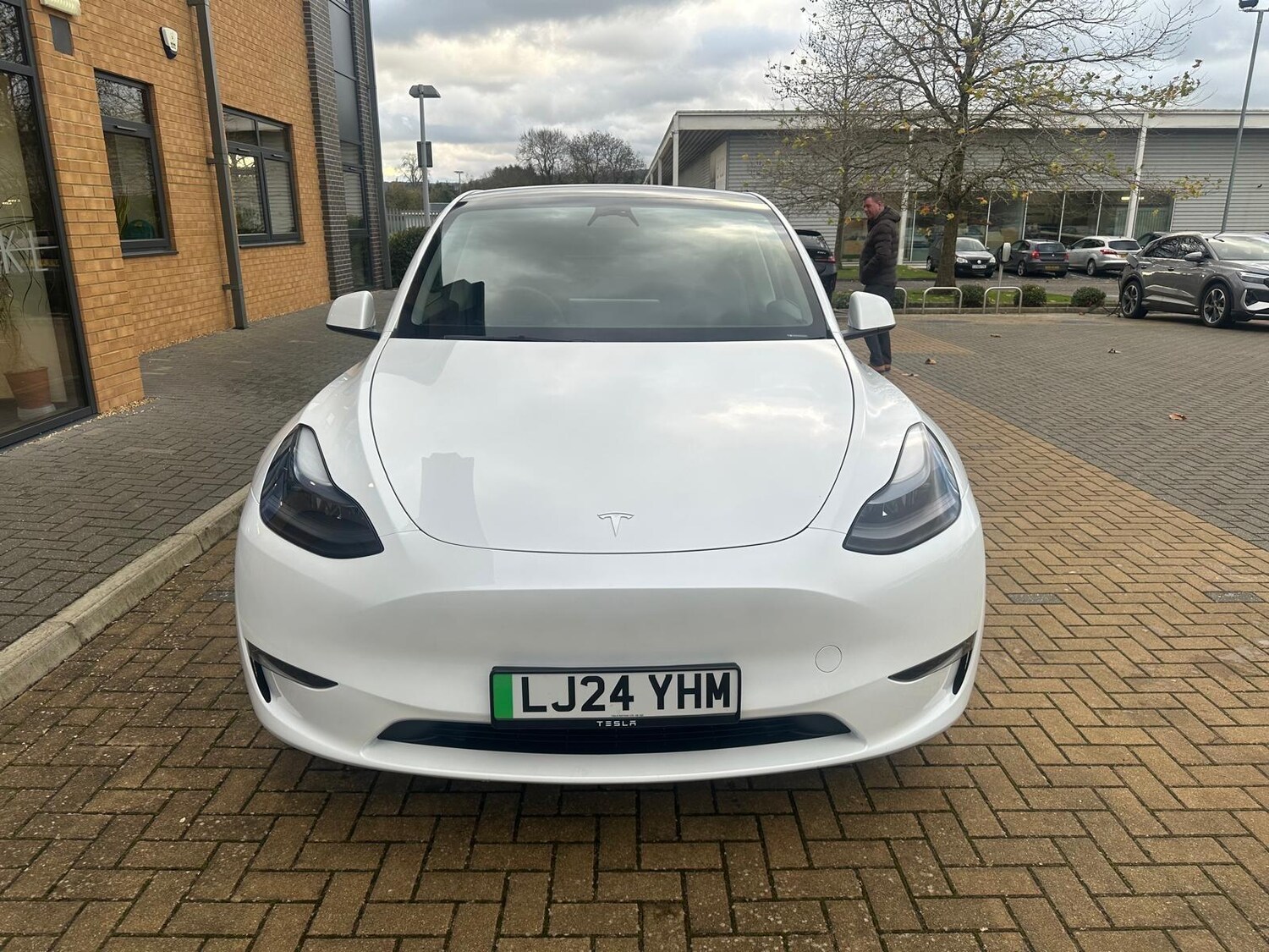 Used Tesla Model Y for sale - 76632955: Photo 14