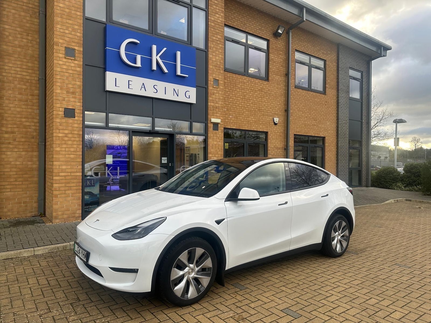 Used Tesla Model Y for sale - 76632955: Photo 3