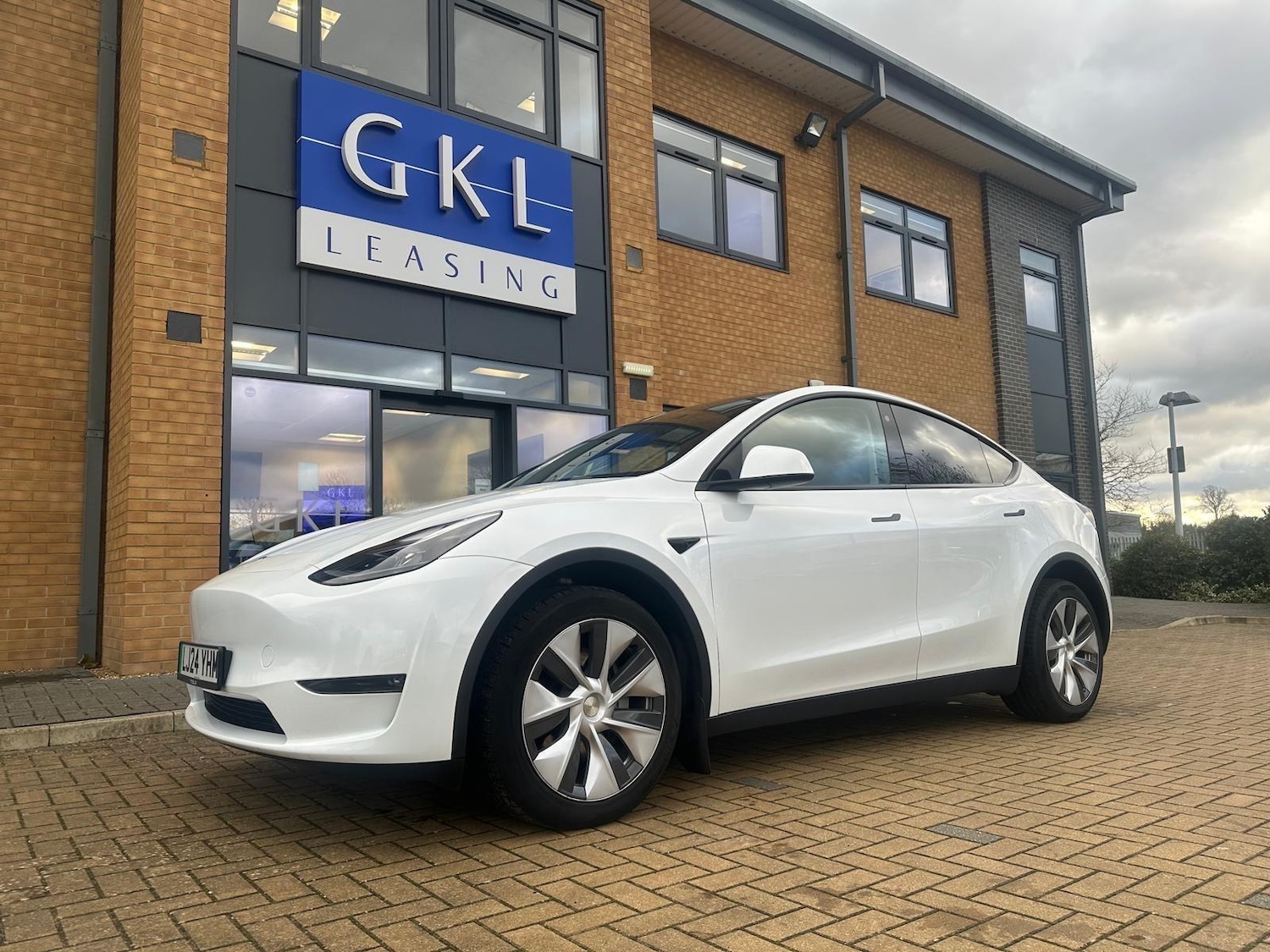 Used Tesla Model Y for sale - 76632955: Photo 4