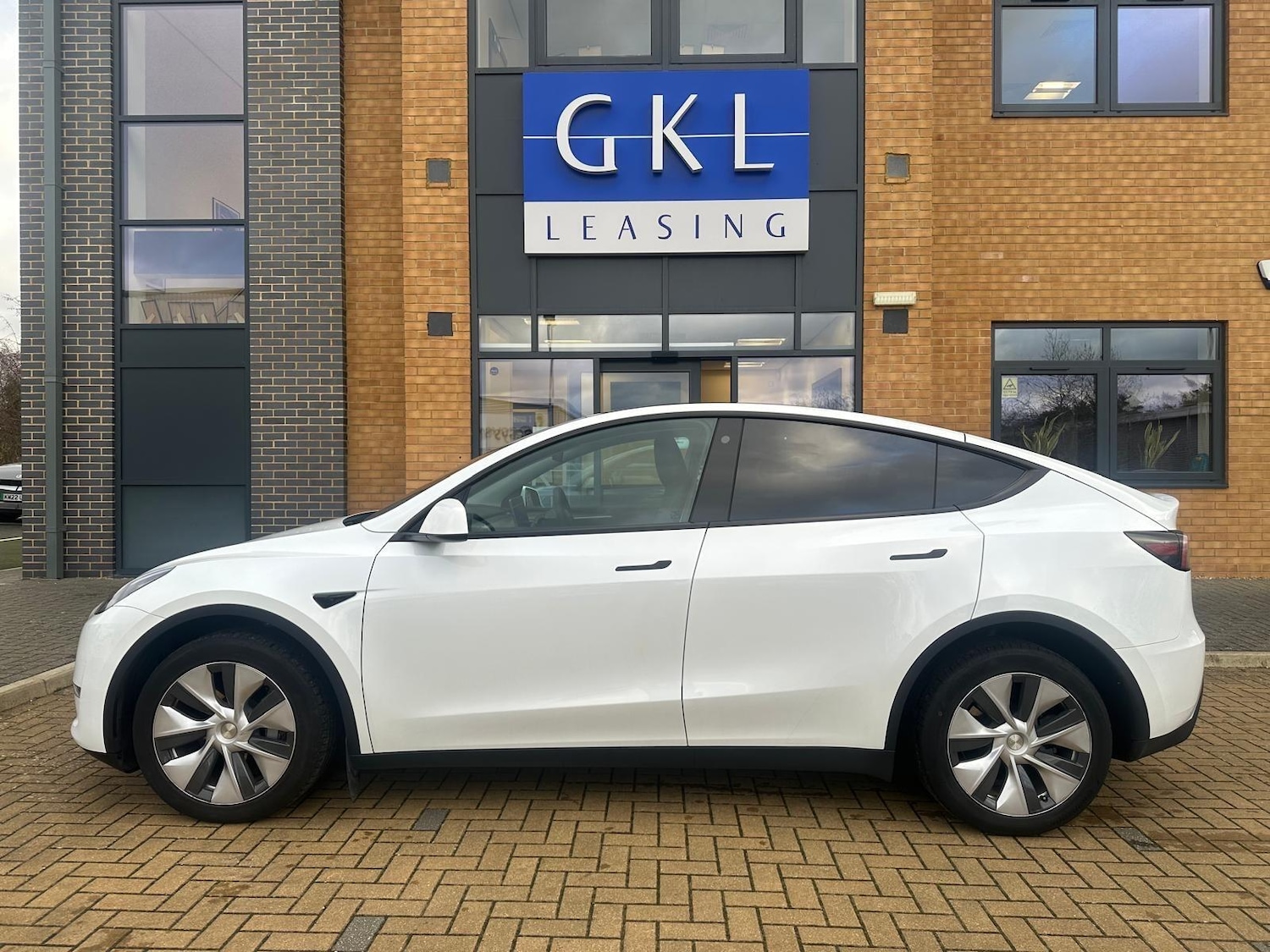 Used Tesla Model Y for sale - 76632955: Photo 5