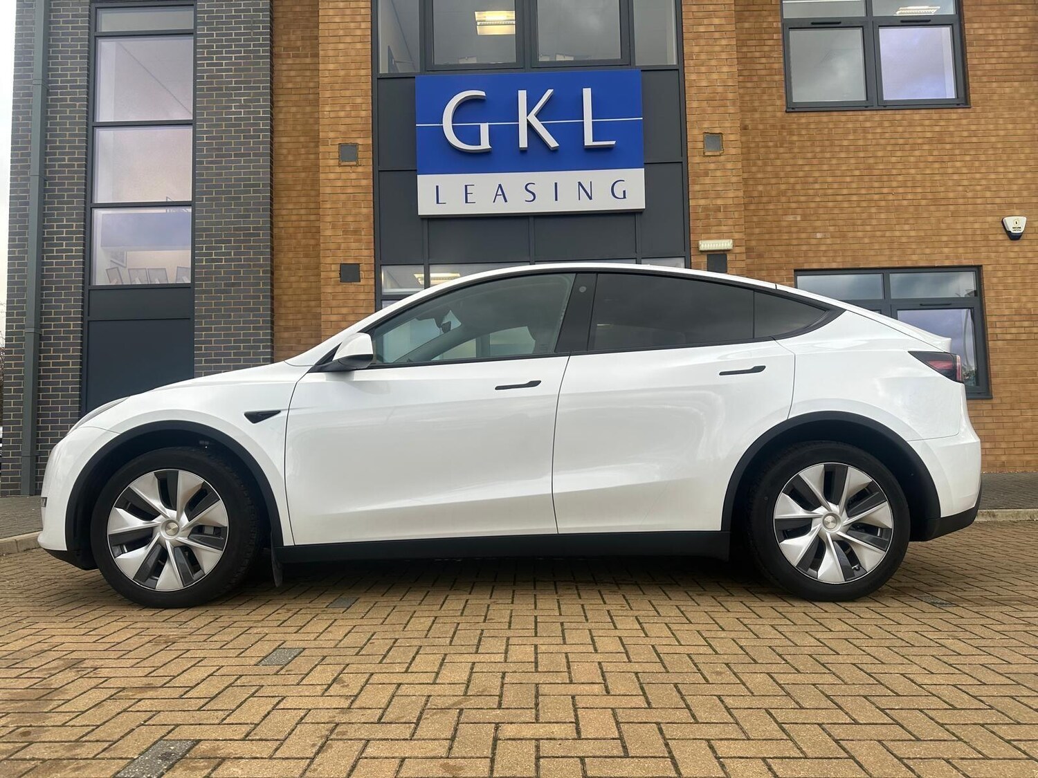 Used Tesla Model Y for sale - 76632955: Photo 6