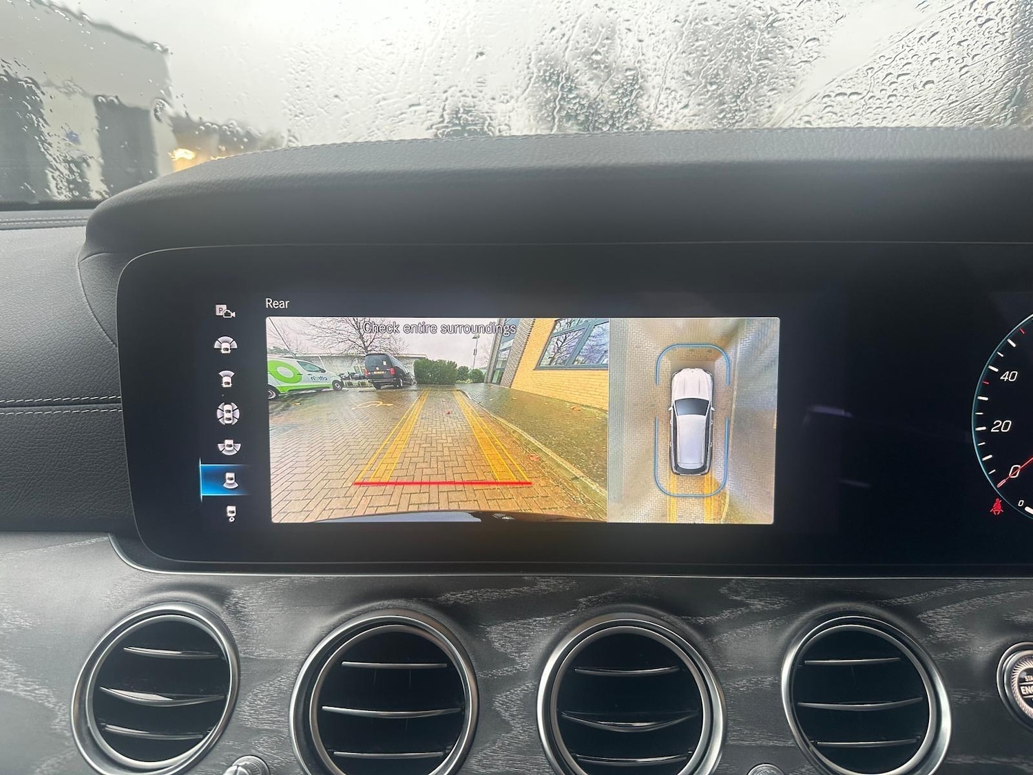 Used Mercedes-Benz E Class 2021 for sale - 76965357: Photo 29