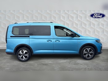 Used Ford Grand Tourneo Connect 2023 for sale - 79545833: Photo