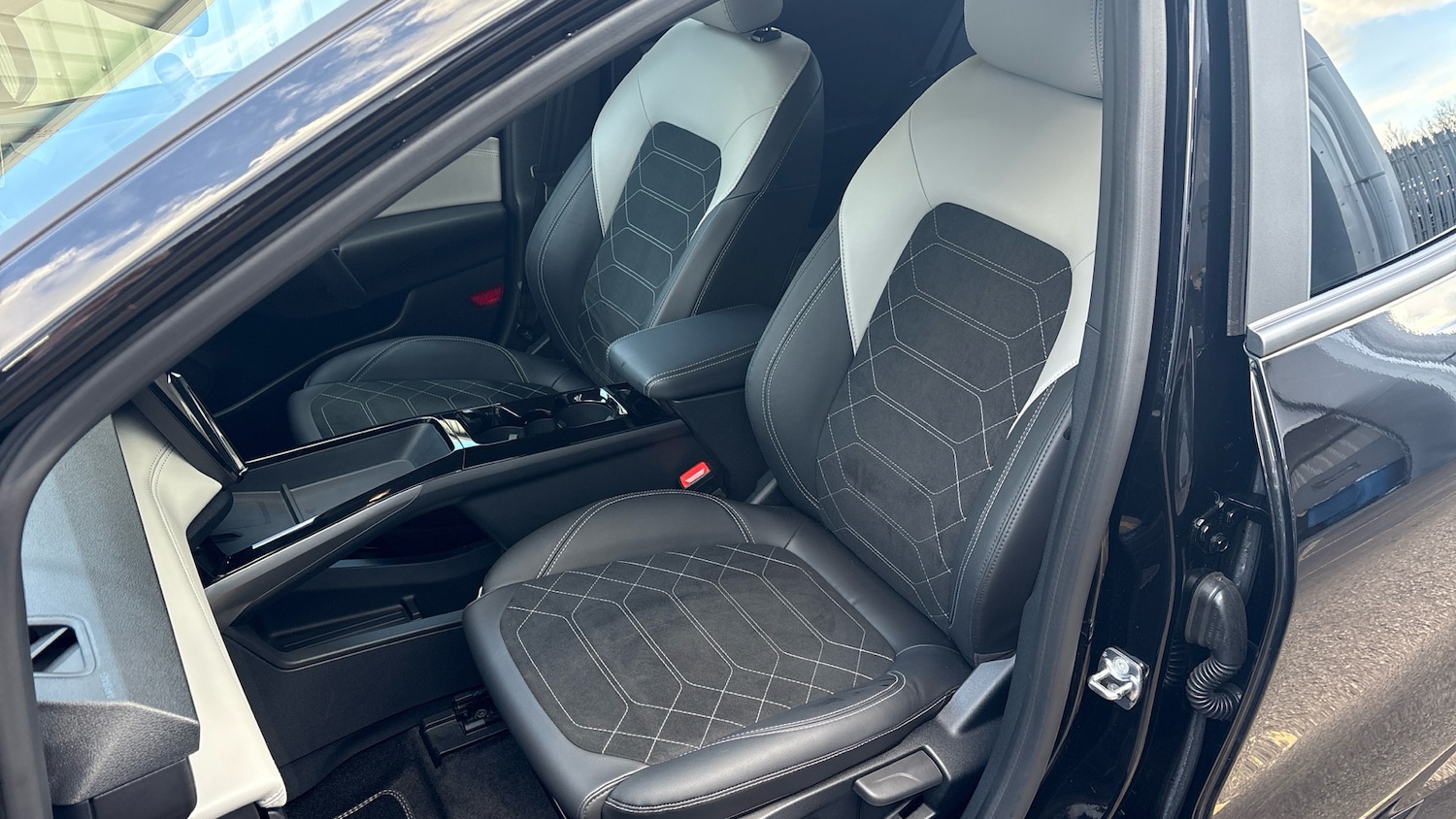 Used Ford Puma Gen-E 2025 for sale - 77603165: Photo 40