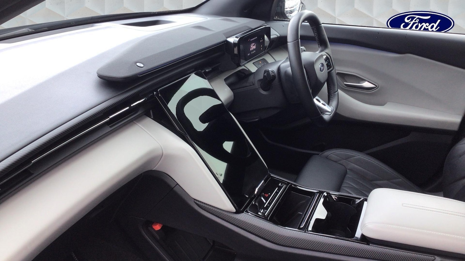 Used Ford Capri 2024 for sale - 77650352: Photo 2