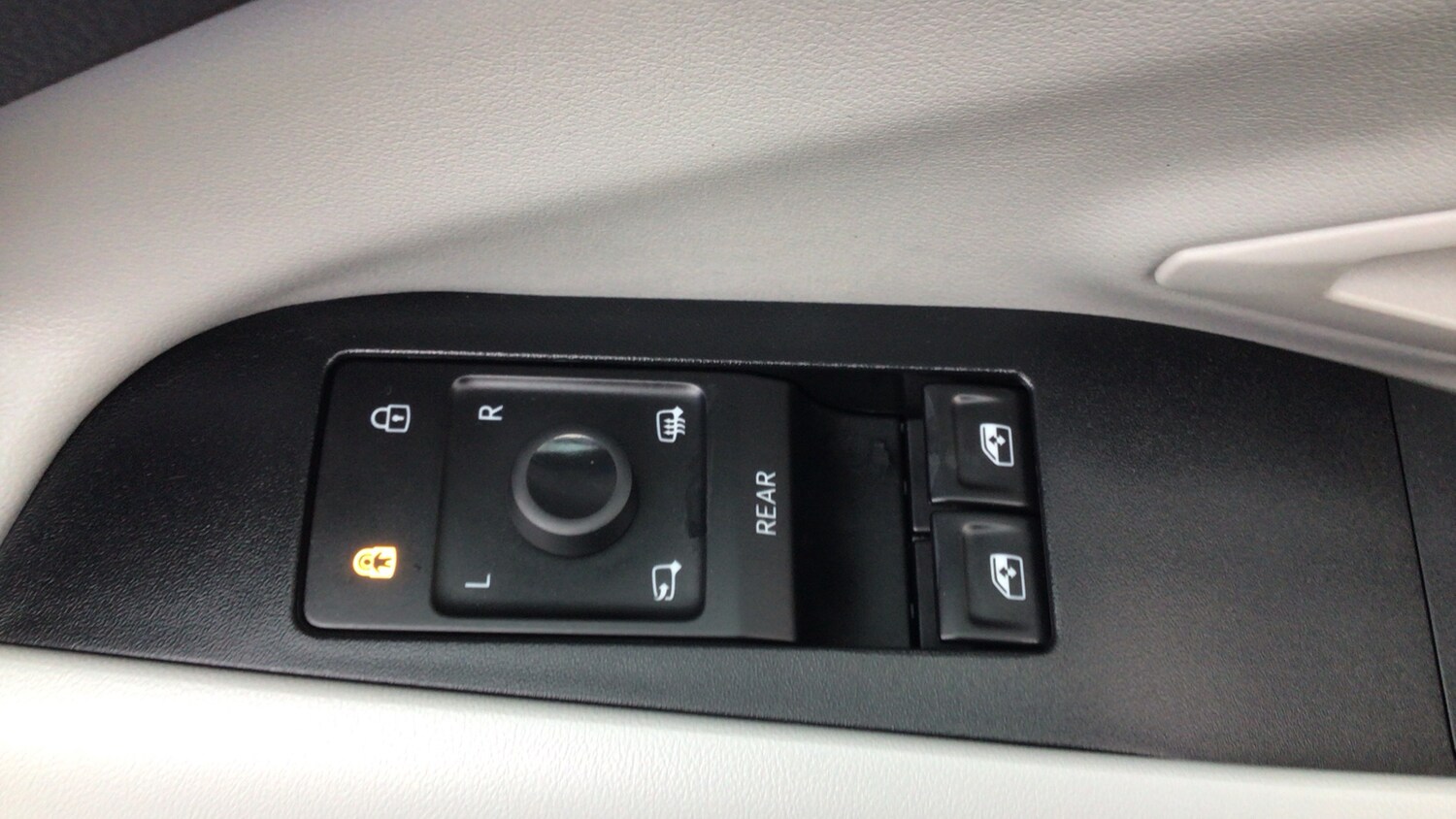 Used Ford Capri 2024 for sale - 77650352: Photo 24