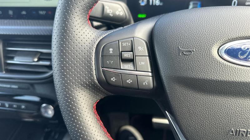 Used Ford Kuga 2025 for sale - 76162136: Photo 30