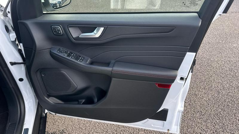 Used Ford Kuga 2025 for sale - 76162136: Photo 9