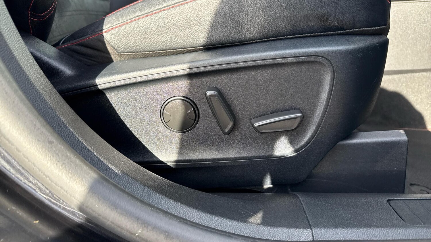 Used Ford Kuga 2023 for sale - 77877678: Photo 25