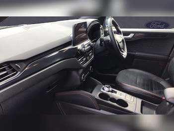 Used Ford Kuga 2021 for sale - 77602999: Photo