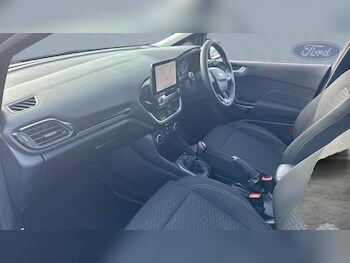 Used Ford Fiesta 2023 for sale - 76008623: Photo 2